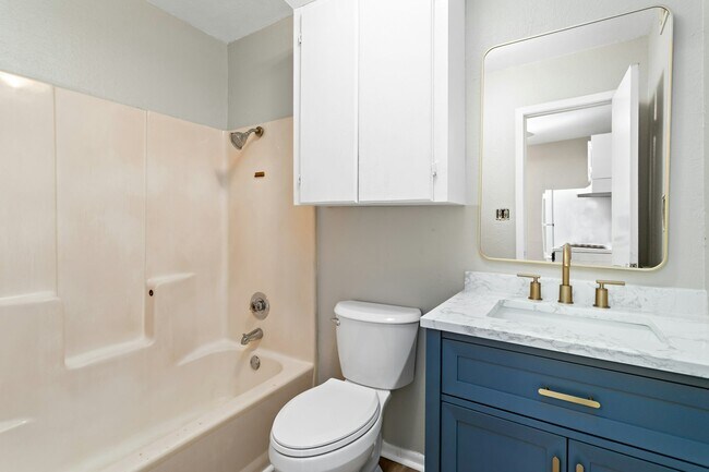 Building Photo - 1176 Oregon Ave