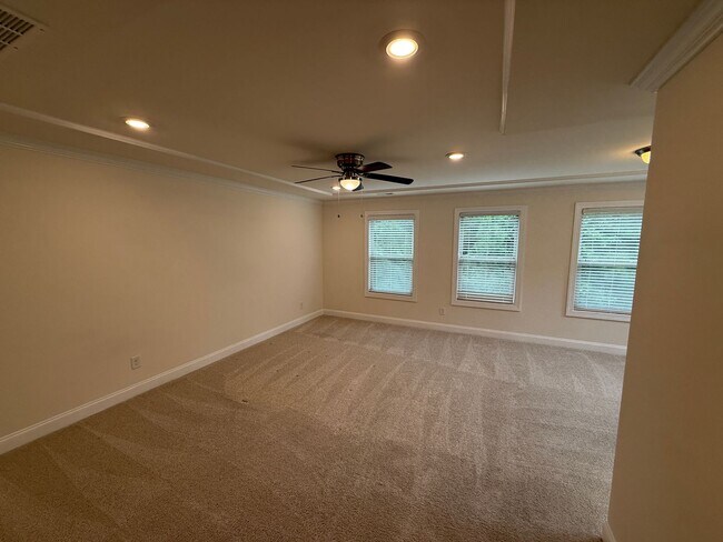 Building Photo - Ballantyne Home in great Location With Sun...