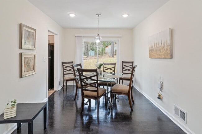 Building Photo - 4092 Lindsey Dr