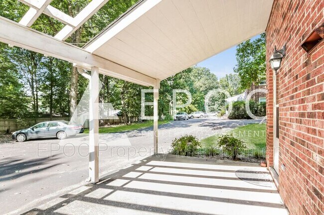 Building Photo - 1019 Cypress Dr