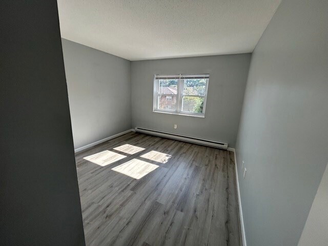 Building Photo - 32 Maple Crest Cir