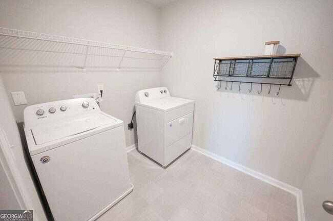 Building Photo - 4901 Stonebrooke Dr