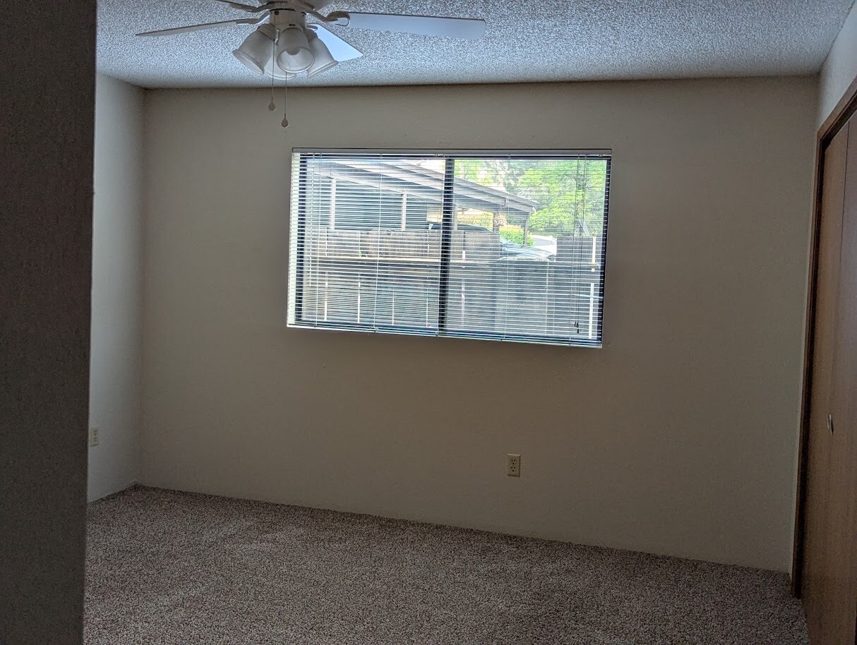 Building Photo - 1229 Burton Ct