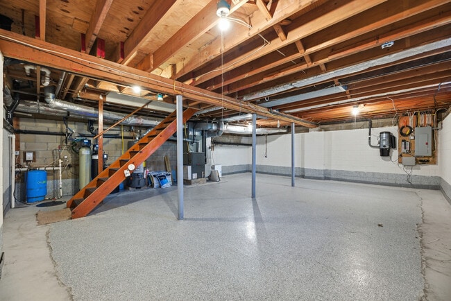 Building Photo - 150 Hankins Rd