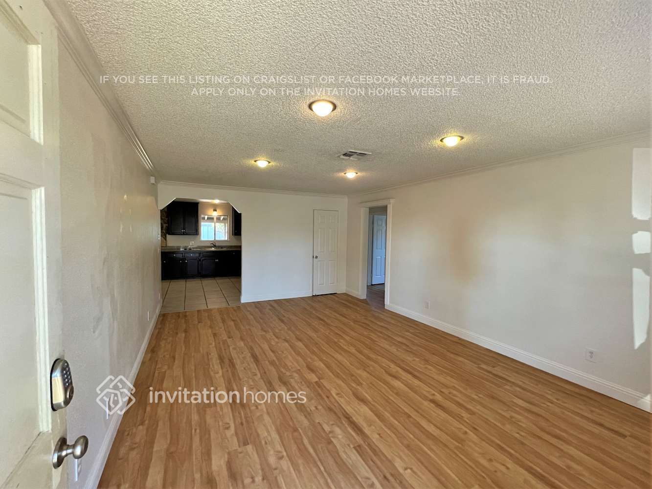 Building Photo - 14455 E Juniper Ave