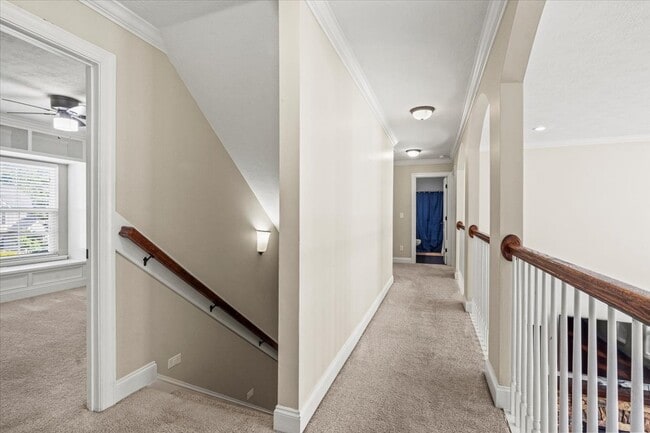 Building Photo - 839 Leyland Ln