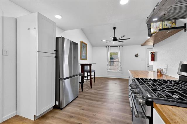 Building Photo - 4214 Falls Dr