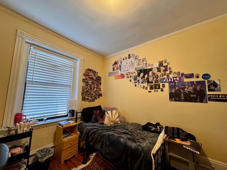 Building Photo - 1512 Tremont St