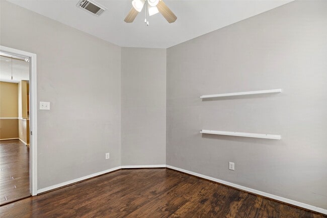 Building Photo - 5425 Jefferson St