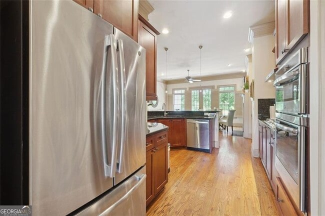Building Photo - 1071 Pearl