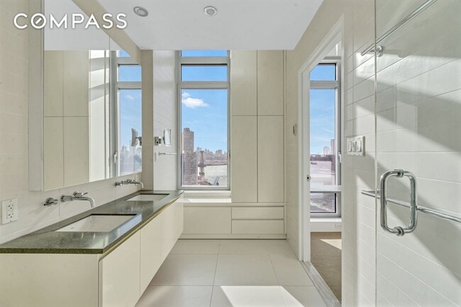 Building Photo - 2 N 5th St