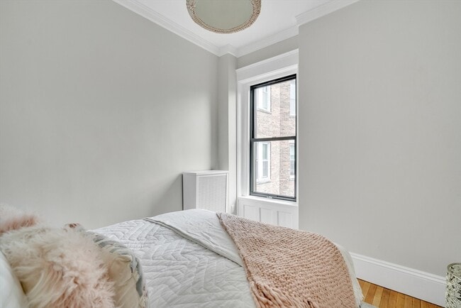 Building Photo - 1485 Beacon St