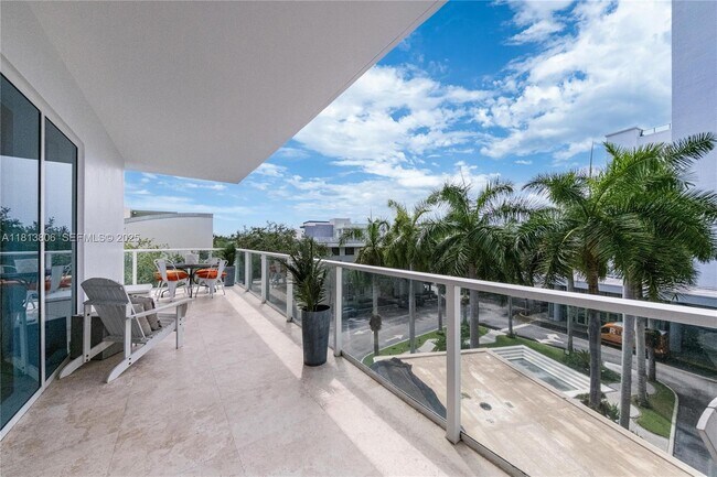 Building Photo - 6103 Aqua Ave