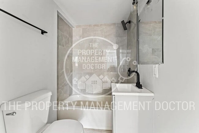 Building Photo - Welcome to 3/2 full renovated – Your Next Home Awaits in Jacksonville!