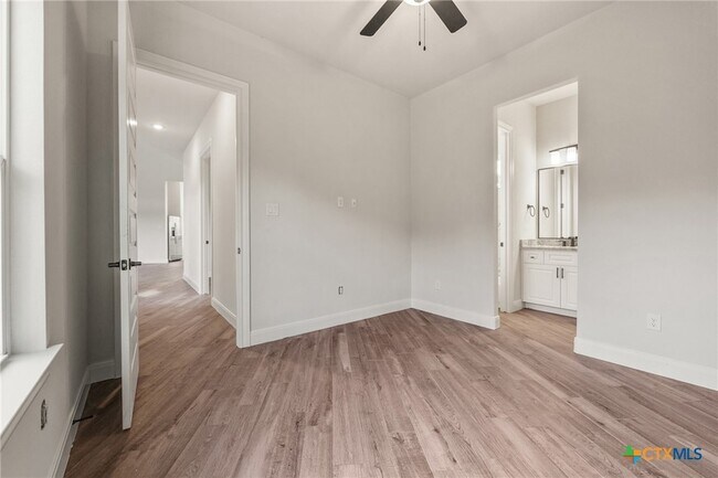 Building Photo - 118 Cap Rock Dr