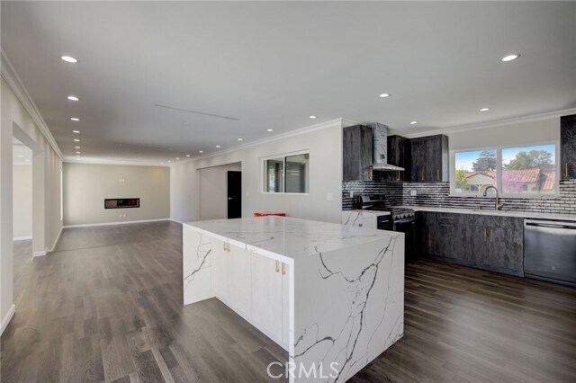 Building Photo - 10920 Garden Grove Ave