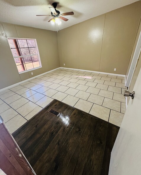 Building Photo - 286 Vestry Rd