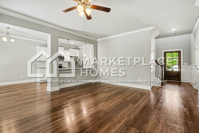 Building Photo - 225 Melba Ln