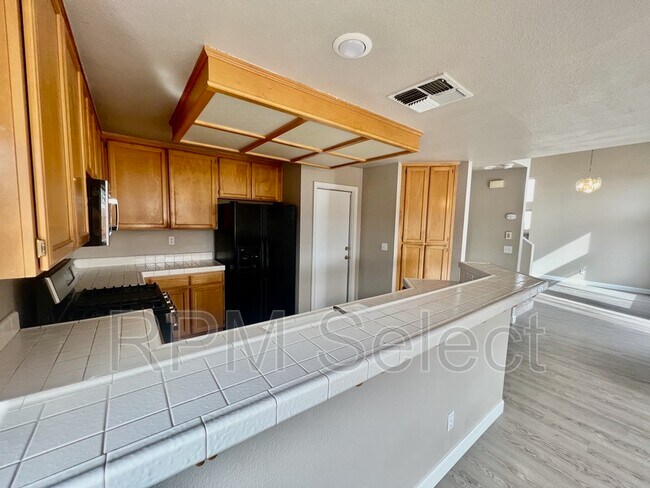 Building Photo - 4932 Chaps Ct