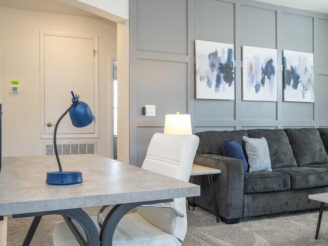 Building Photo - 8956 Takeaway Wy