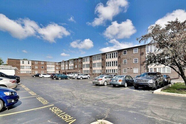Building Photo - 1301 W Touhy Ave