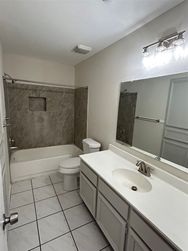 Building Photo - 12310 Jaguar Dr