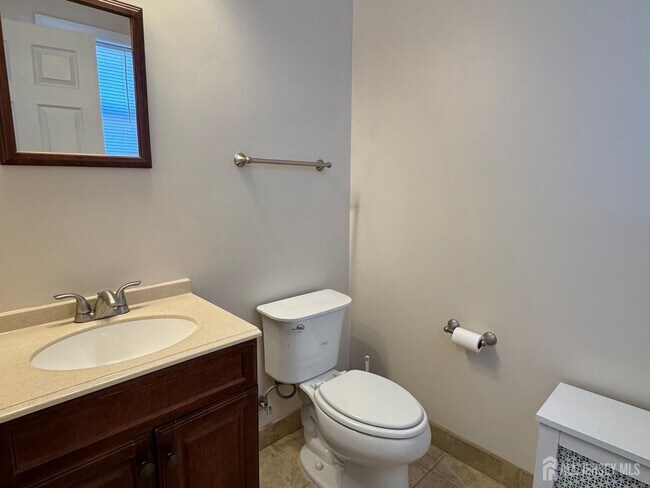 Building Photo - 154 George St