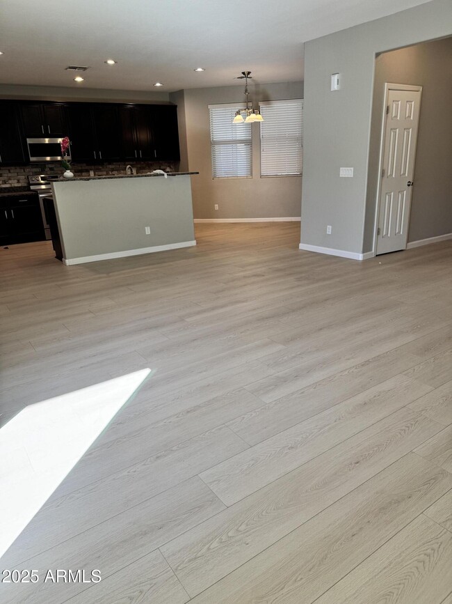 Building Photo - 4057 E Nunneley Rd