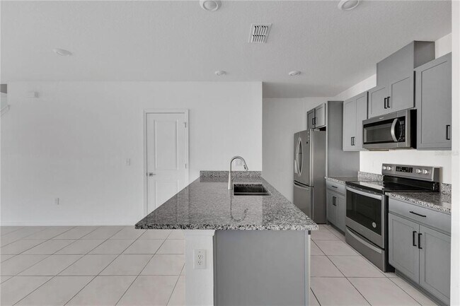 Building Photo - 625 Stoney Pointe Cir