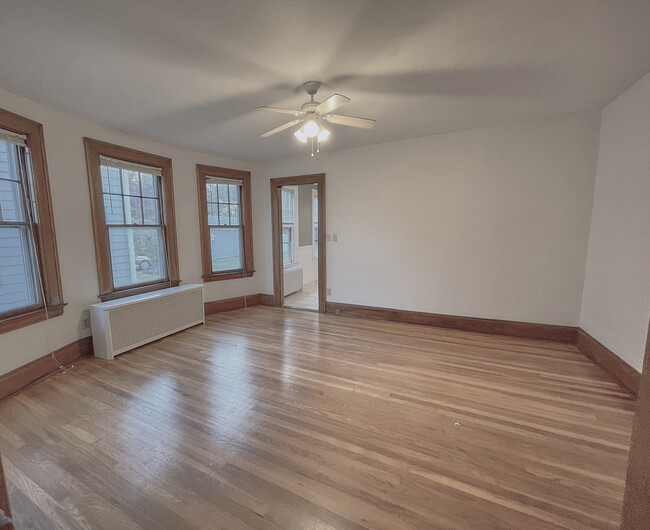 Dinning Room - 35 Argyle Ave