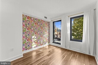 Building Photo - 1536 N Scott St