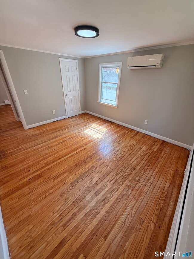 Building Photo - 37 Caya Ave
