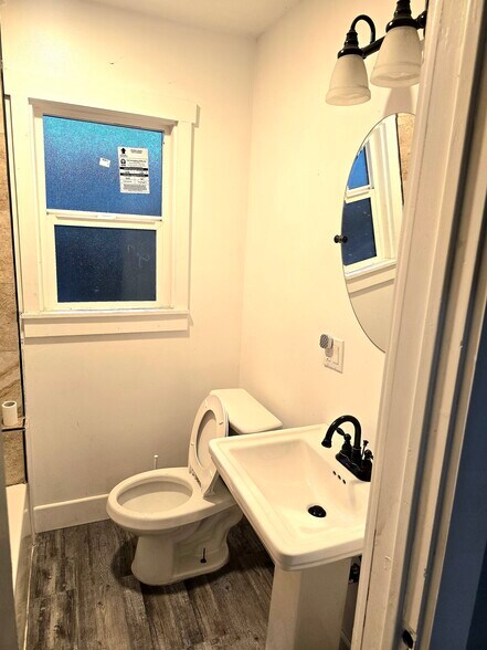 Bathroom - 229 W 84th St