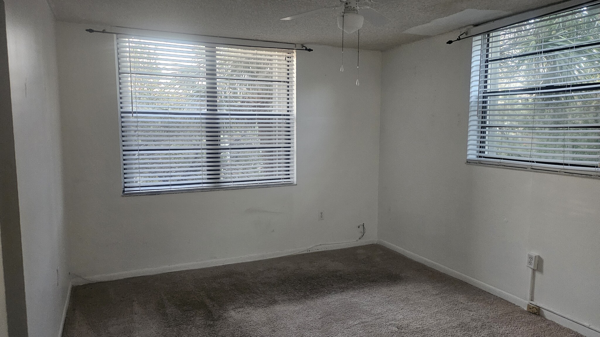 Building Photo - 10855 SW 112th Ave