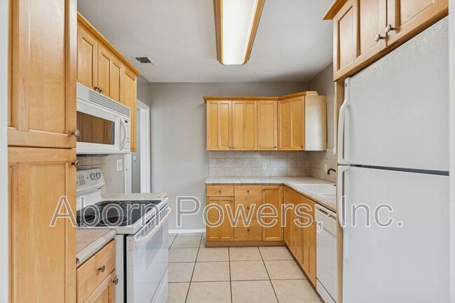 Building Photo - 1031 Spring St