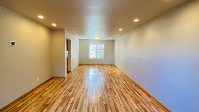 Building Photo - Gorgeous 4BD/2.5BA, Two-Story Home in Casa...