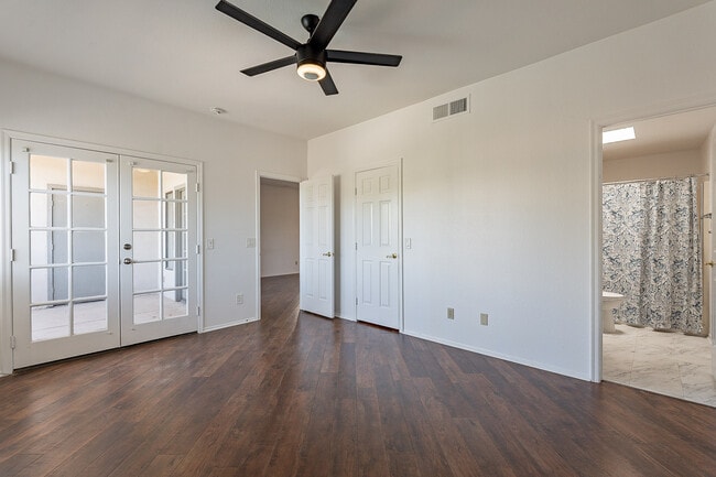 Building Photo - 3640 N 38th St