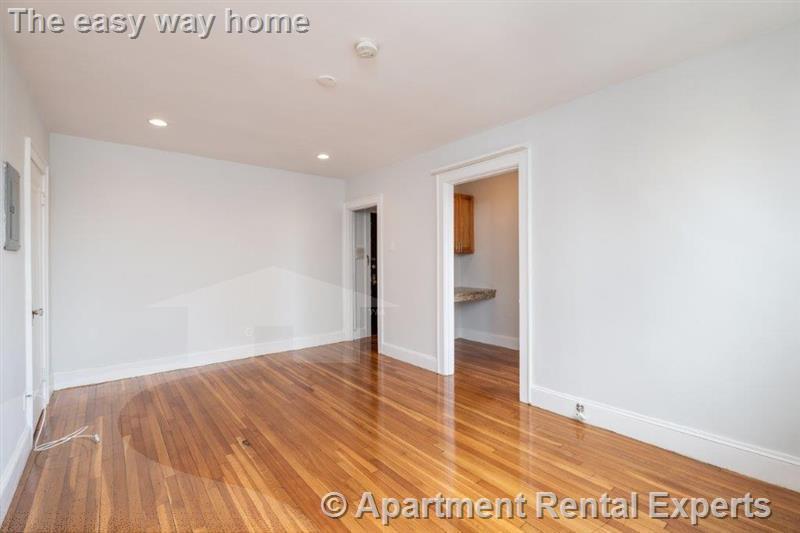 Building Photo - 138 Highland Ave