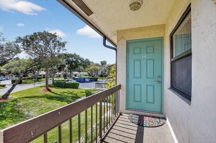 Building Photo - 21911 Cypress Dr