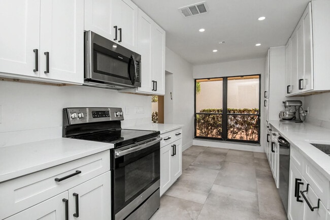 Building Photo - 21440 Campo Allegro Dr