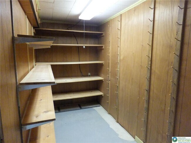Building Photo - 3021 Rosewood Ct