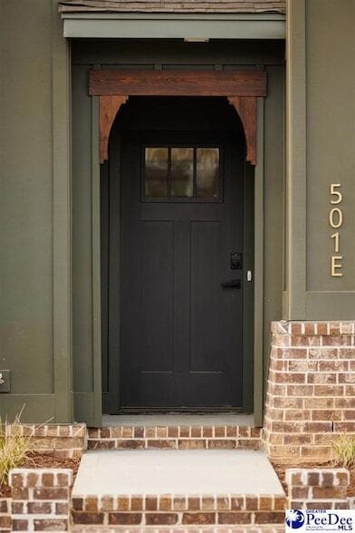 Building Photo - 501 W Cheves St