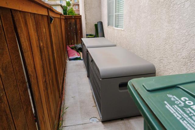 Building Photo - 739 San Juan Pl