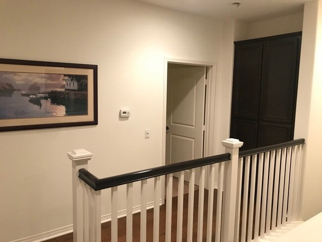 Building Photo - 3bed/2.5bath in Aliso Viejo! Newer Condo, ...