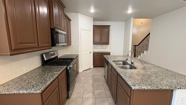 Building Photo - 610 Alderwood Ct