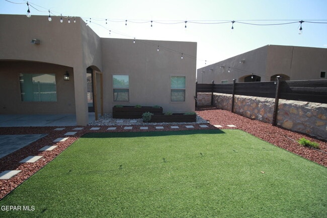 Building Photo - 509 Cedarwood Ave