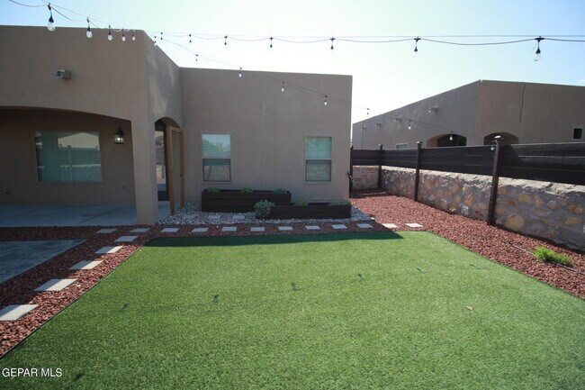 Building Photo - 509 Cedarwood Dr