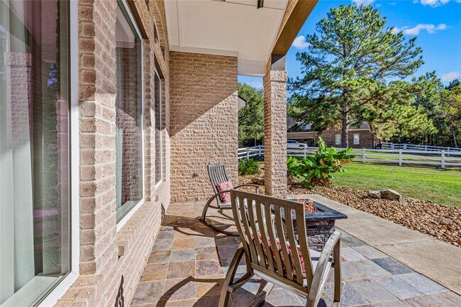 Building Photo - 11601 King George Ct