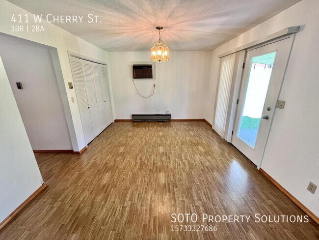 Building Photo - 411 W Cherry St