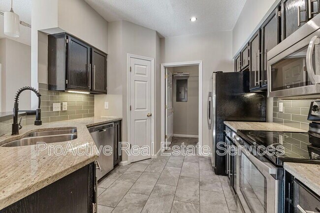 Building Photo - 300 Yarmouth St